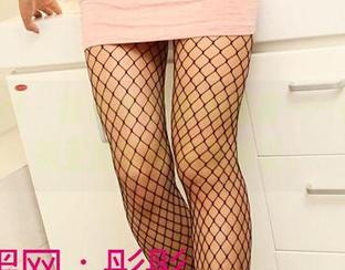 3Agirl - 袜子与优雅的碰撞——小野玛莉亚的写真完美例证。