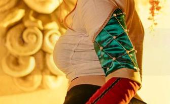Alina Becker之萨姆斯:这些写真其实是外星人给的信号?