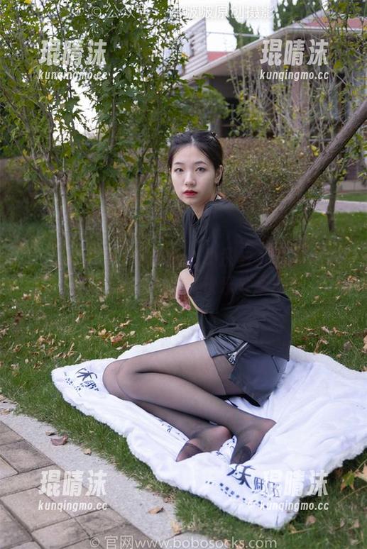 BoBoSocks袜啵啵 - 小甜豆和她的爱心白丝，私拍资源的快乐分享时刻