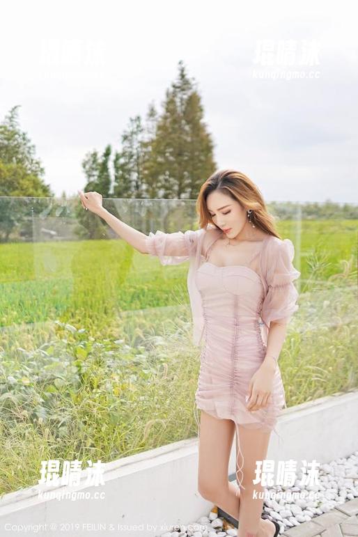 Feilin嗲囡囡-SiByl李思宁 Feilin嗲囡囡 - 哦,SiByl李思宁职业装照片大放送!免费送,其他人还得花钱买灵感呢!