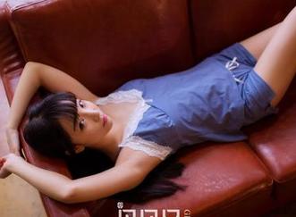 GIRLT果团网 - 王语纯的在线风景，原图中的丝袜太撩了！