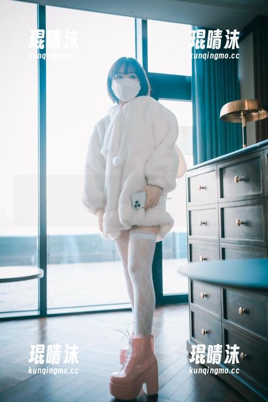 套图解密：HaNari(하나리)的灰丝私拍，让你的袜子选择变得如此不容小觑！