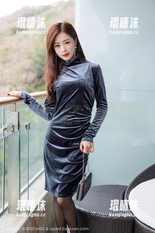 IMiss爱蜜社 - 妤薇Vivian的办公室照，原图分享一派轻松