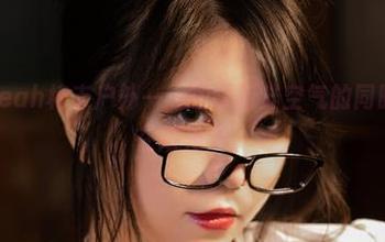 精选的Leah梓未户外——呼吸新鲜空气的同时，迷失在阳光下。