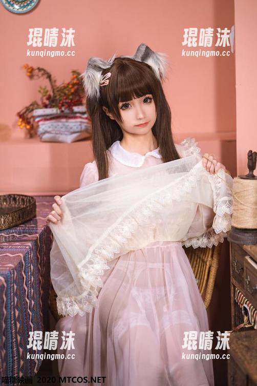 杂志封面选手，喵糖映画白袜JK制服，作品集更新，快来撞个满怀