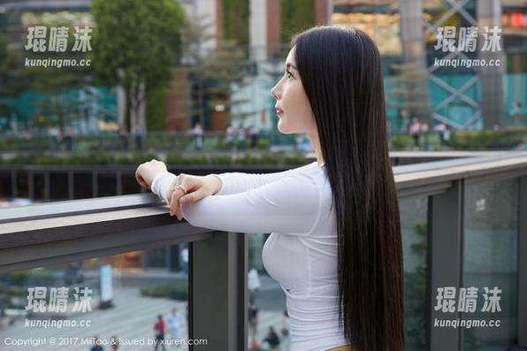 MiiTao蜜桃社 - 精致又魔幻，米琪MIKI的婚纱私房图包让你对爱有了新想法。