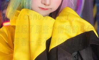 Sally Dorasnow又来了,最新的校服作品让人想起了那些个懵懂的校园岁月,带着一点不羁的味道!
