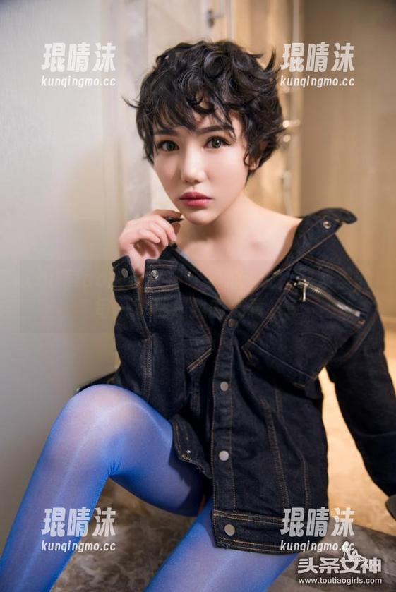 TouTiao头条女神 - 梦心玥说：图集里的每一套都是我的心意分享
