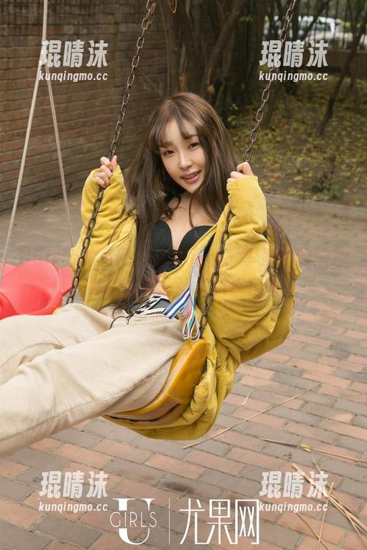 UGirls尤果网 - 迷雾重重，李凌子的黑色私拍合集总让人想进探险
