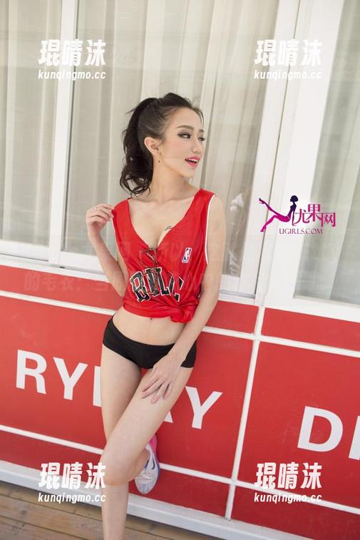 UGirls尤果网 - 所以，这就是欣杨Kitty的毛衣：当原图变成心中的作品，嘿嘿。
