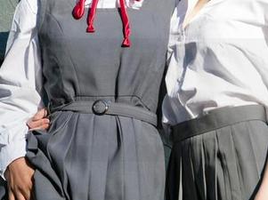 UGirls尤果网 - 黛蓓琪美图：她温柔如春风，照片却让人想捏肩膀！你说这算不算温柔的暴力？