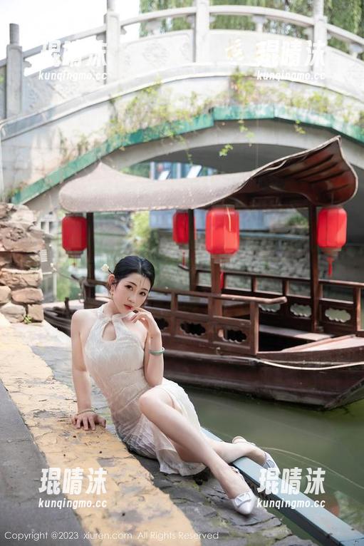 Xiuren秀人网-小逗逗 Xiuren秀人网 - 免费!小逗逗的甜心套图,可能会让你瞬间变身‘幸福肥’!小心哦