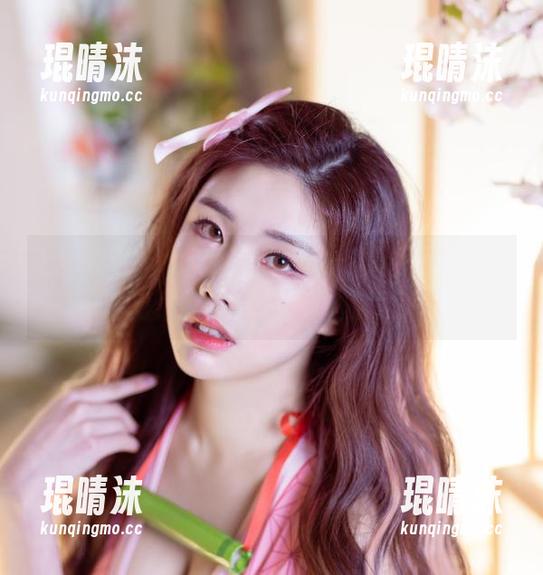 走！去看Yebin(전예빈)的比基尼写真，高清得像是随时打算走出屏幕。