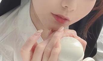 当全套BLACKLADY写真慢慢展开，けん研就像魔术师一样让人错愕