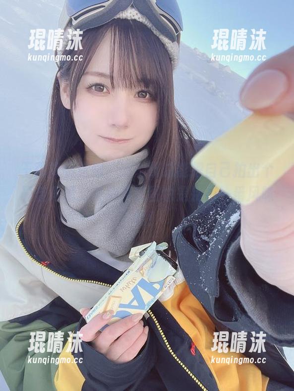 玉藻降临这组，けん研总能把自己拍出个最佳角度，美图和套图也是别有一番风味呢！