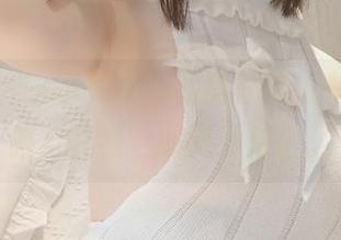 圣诞季，一小央泽的私房写真，一场“衣服与礼物”的微妙对话。