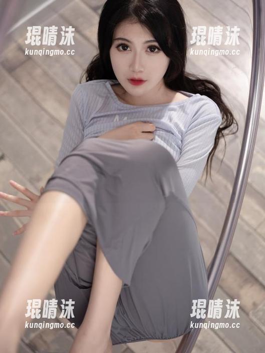 一米八的大梨子汉服整体，最新作品清新脱俗，各种可能！