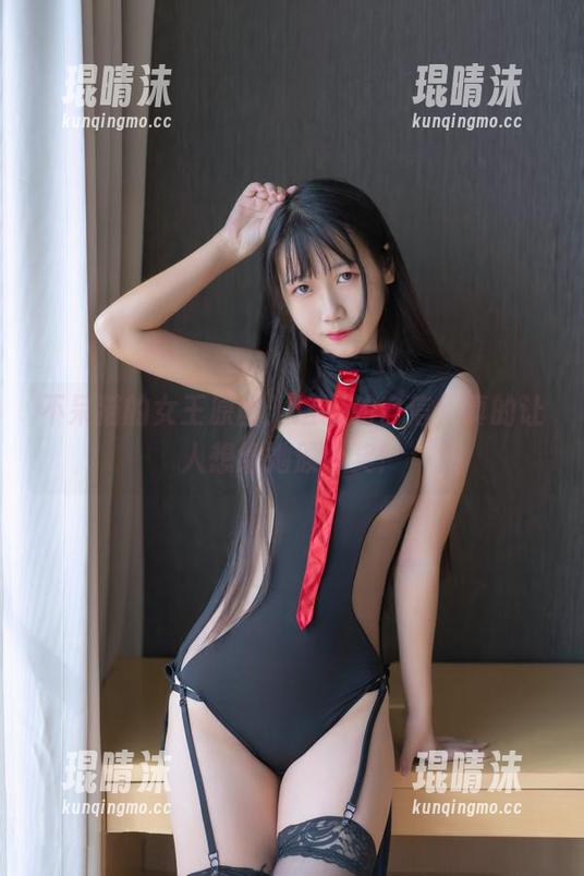 不呆猫 不呆猫的女王原图:这猫的自信,真的让人想给她颁个奖!