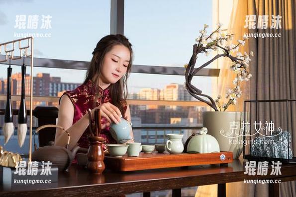 克拉女神 - 和姜璐的图集对比，发现我的户外照好像只适合留给垃圾桶。