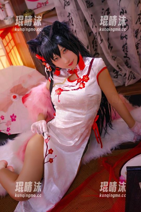 精彩图包里可可老师的温泉巫女，跑题了还是淹没在泡泡里？