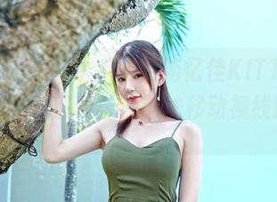 嗲囡囡 - 这个水手服，施忆佳KITTY穿上后，无疑是那种让人无法移动视线的美图。