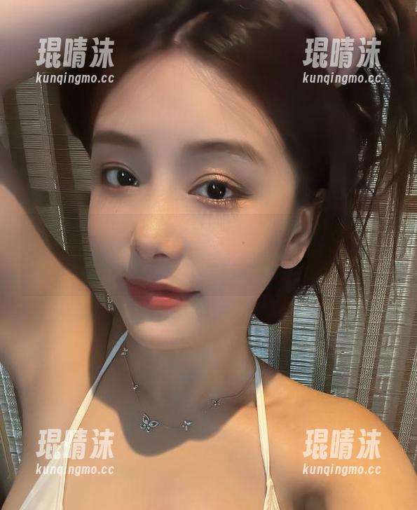 微密圈 - 眼睛不够用，奶雯带来的高清图集，小秀一下让心都融化了！