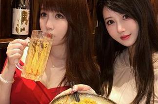 宝儿mysterial的圣诞捕捉：原图、套图里藏着绝妙的玩味！