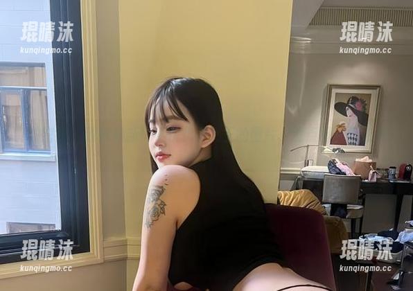 微密圈 - 独家最新！小优优子女王的图片，没点胆子别点开。
