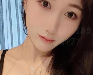 微密圈 - 小玉吃果冻的520挚爱献礼写真集，下载一瞬，我的心再次被戳中了？