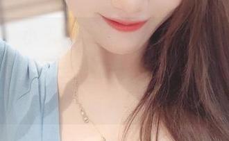 微密圈 - 小玉吃果冻的吊带图包，免费对象之一，真有些小情趣的样子，不要说我没告诉你！