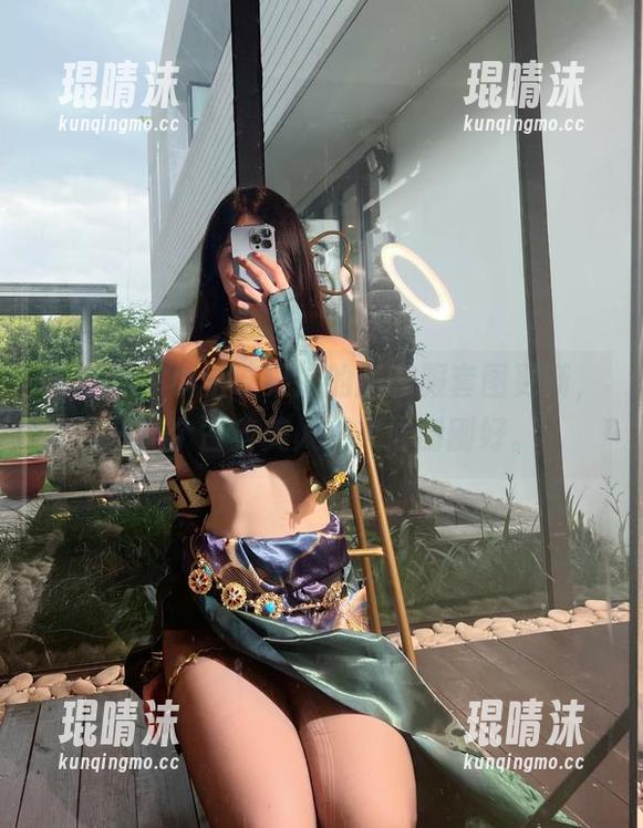 微密圈 - 小玉吃果冻的新和服套图更新，一整个古典美人，火候刚刚好。