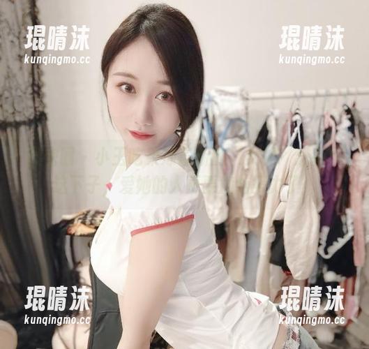 微密圈 - 小玉吃果冻最新的‘女神’分享：这下子，爱她的人更要加倍努力了！