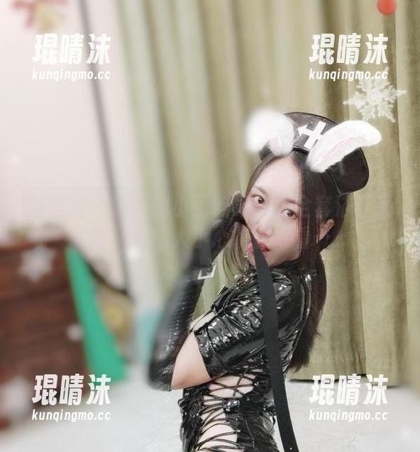 微密圈 - 我发现小玉吃果冻的全套浴缸系列，得让人小心翼翼地看…