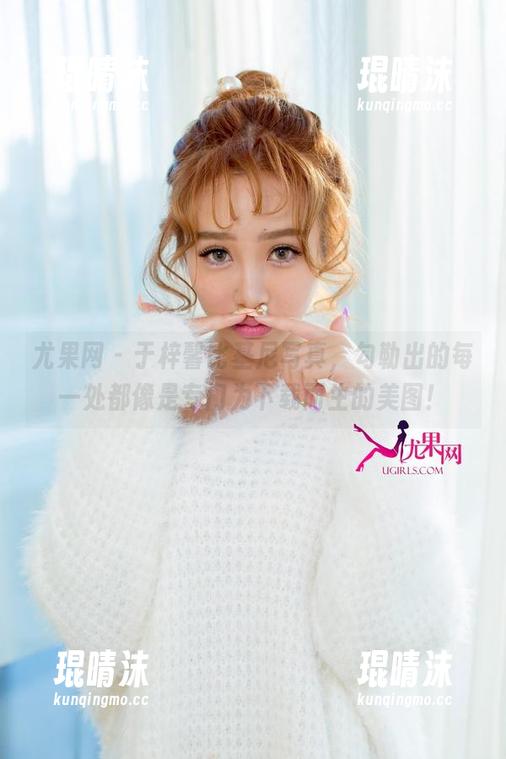尤果网 - 于梓馨比基尼写真，勾勒出的每一处都像是专门为下载而生的美图！