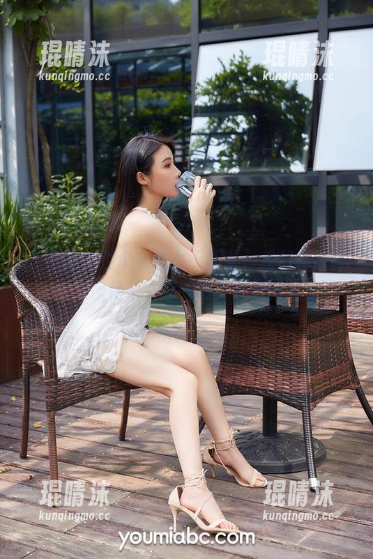 尤蜜荟-井上雪樱 尤蜜荟 - 整个全套女王图集,我们都被井上雪樱惊艳了,那气场实在难以忽视。