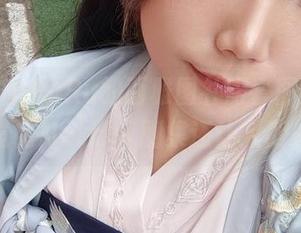 巴鲁巴鲁BaRu的西雅图礼服套图更新，感觉比Netflix剧集还让人期待。