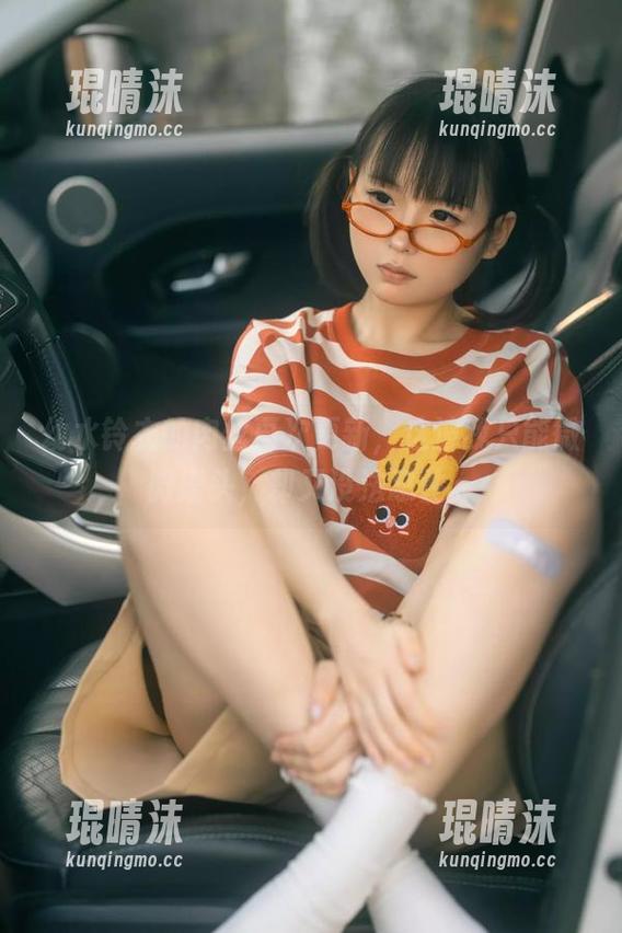 幼水铃衣的肉丝再次更新，这波我只能微微摇头，却又没法忍住。