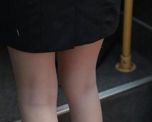 异思趣向 - 小六的亲密写真合集：邻家少女如何与书本共舞？