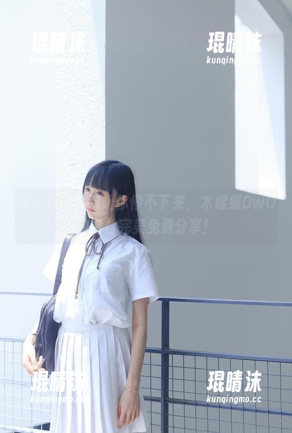 每一张图片都让你停不下来，木绵绵OwO的白丝完美免费分享！