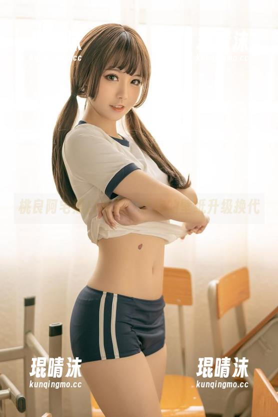 桃良阿宅黑白写真：让你的壁纸升级换代