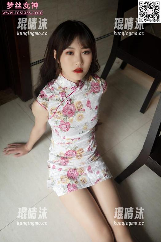 梦丝女神 - 晓晓自撩自拍图集：真实到让人心虚