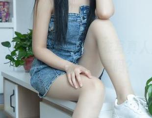 梦丝女神 - 雪馨的高清泳衣写真人生：你们说，水会有妒忌吗？