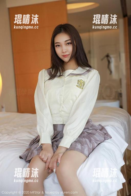 模范学院 - 女王在线：很傲娇但又真实的胡润曦原图！