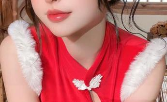 清水由乃海边COS，今天我决定不当凡人，追求二次元的高尚理想，前提是有海风！