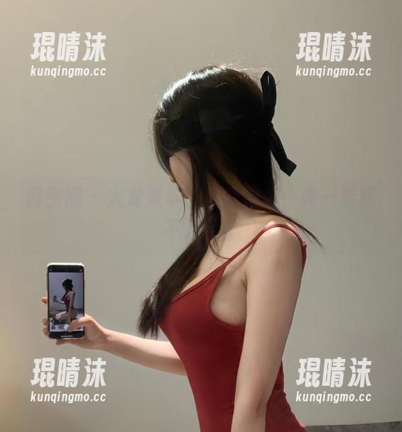 火龙果羊 微密圈 - 火龙果羊小姐姐图包,咋一看就不简单?