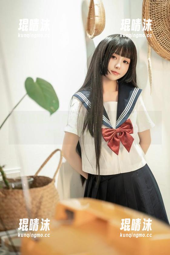 白色里藏的爆机少女喵小吉，全套都是小心机，图片看了没停！