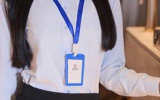 秀人网 - 你的兔妹妹的高清美脚套图，我突然想到了……不说了，看腿就好！