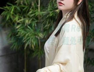 秀人网 - 在校园里，小海臀Rena的福利作品就像春风一样，随处可见。