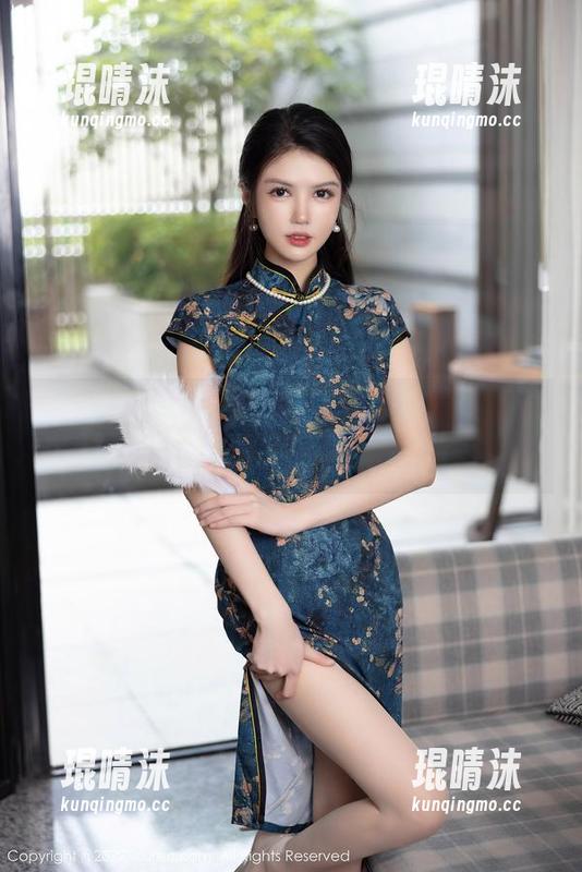 秀人网 - 说好的死库水呢？抖娘利世，快把你的图包分享给我，等不及了！