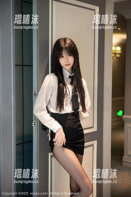 秀人网 - 杜花花的甜心美图，这到底是吃的还是看的？